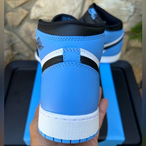 Air Jordan 1 High “UNC Toe” Size 6Y - Picture 7 of 10